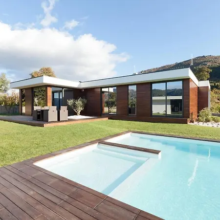 Elegant Near With Pool *