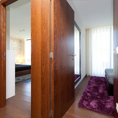 Elegant Near With Pool Vieira do Minho