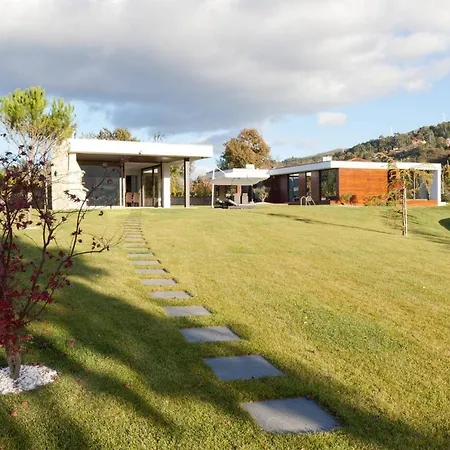 Villa Elegant Near With Pool