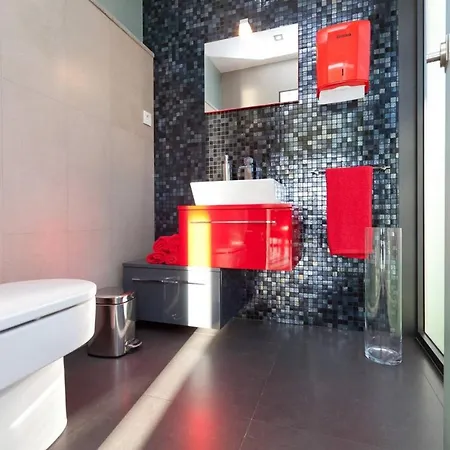 ヴィラ Elegant Near With Pool *