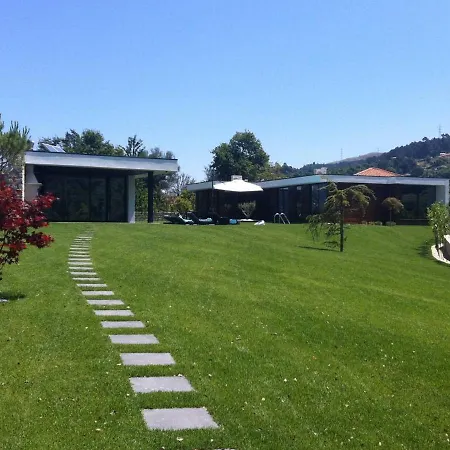 ヴィラ Elegant Near With Pool ヴィエイラ・ド・ミーニョ