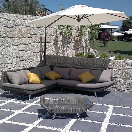 Elegant Near With Pool Vieira do Minho
