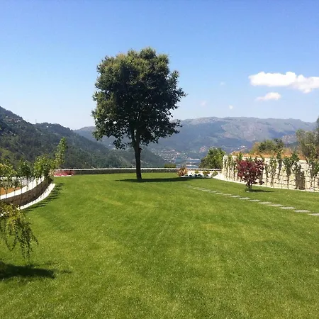 Elegant Near With Pool *