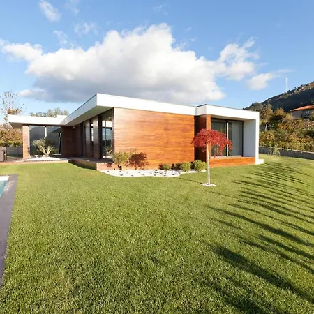 Villa Elegant Near With Pool *