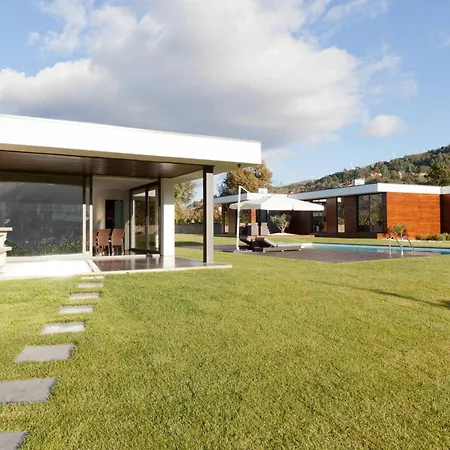 Elegant Near With Pool * Vieira do Minho