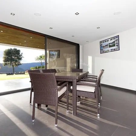 Elegant Near With Pool Vieira do Minho