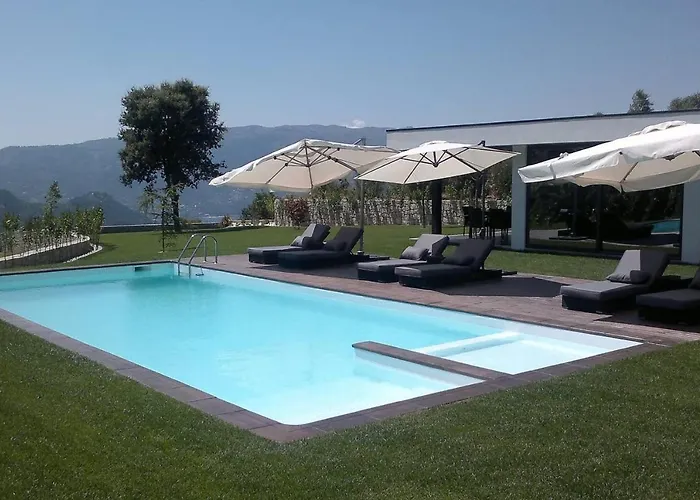 Elegant Near With Pool וילה *