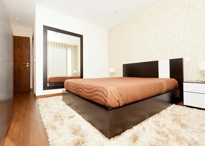 Elegant Near With Pool *