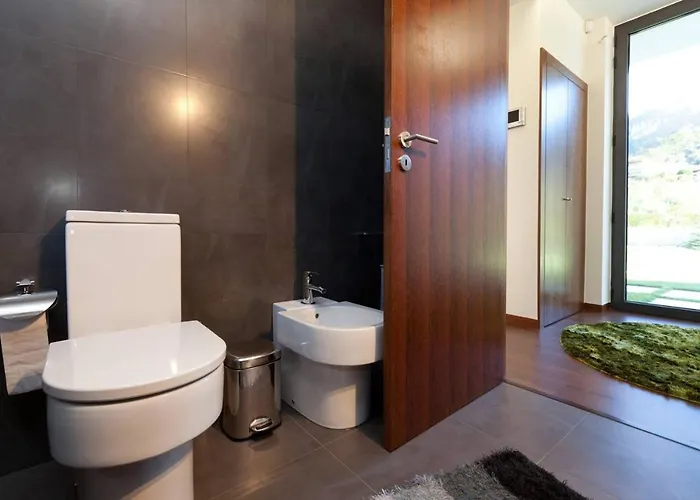 Elegant Near With Pool