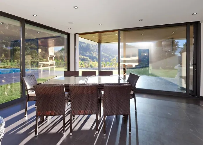 Elegant Near With Pool * ויירה דו מיניו