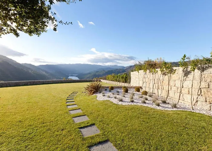 Elegant Near With Pool ויירה דו מיניו