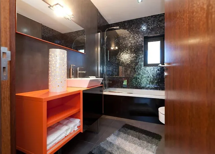 וילה Elegant Near With Pool