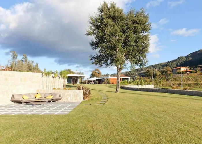 Elegant Near With Pool